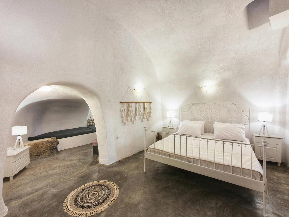 Navita Cave Houses Тира Экстерьер фото