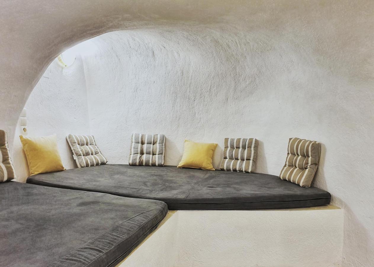Navita Cave Houses Тира Экстерьер фото